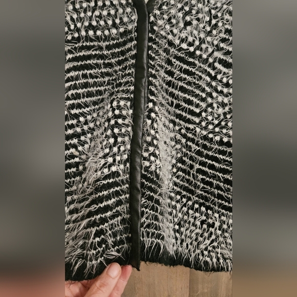 TROUVE White and black rabbit fur cardigan jacket. Faux leather trim. Size M - Picture 10 of 12